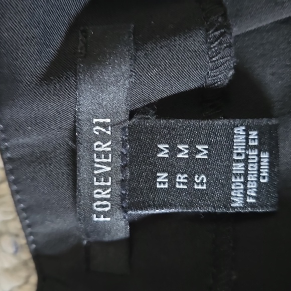 Mini skirt - Picture 2 of 2